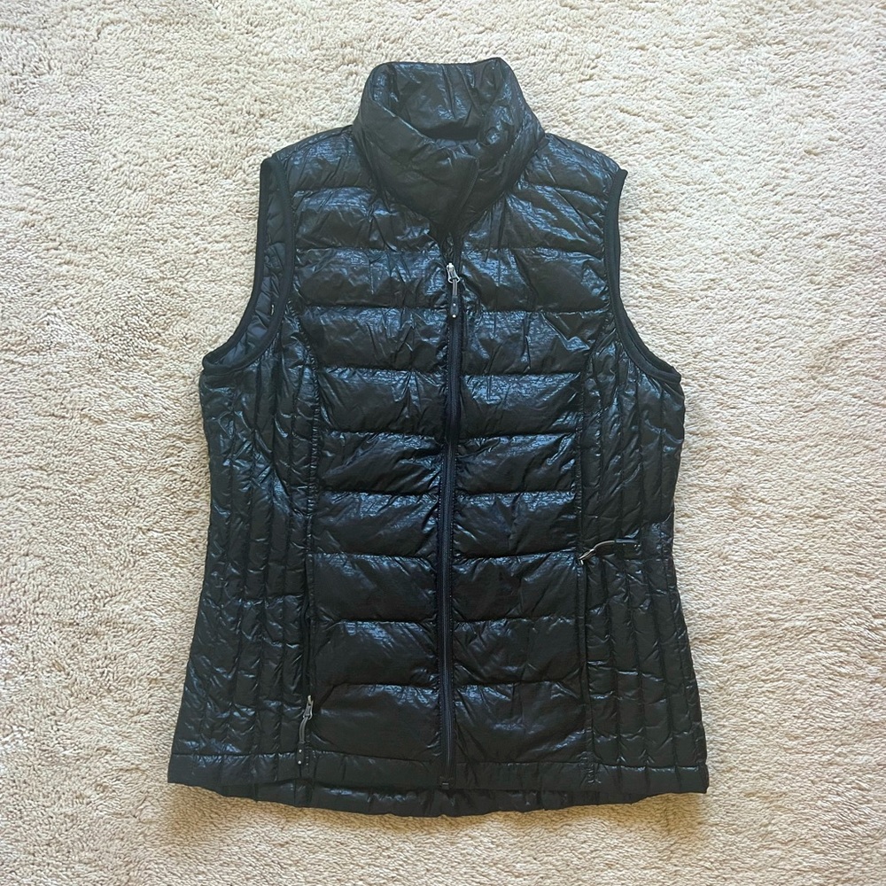 Black puffer vest